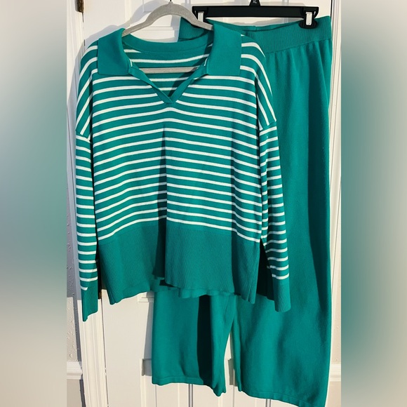 PINK QUEEN Women’s 2-piece Green and White Striped Sweater Set. Size: (XL)💚 - Picture 5 of 12